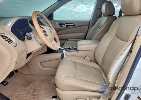 2014 Nissan Pathfinder S z USA, uszkodzony, nr VIN 5N1AR2MM1EC611563